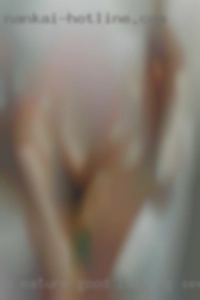 A mature seeking a submissive male good-looking man.